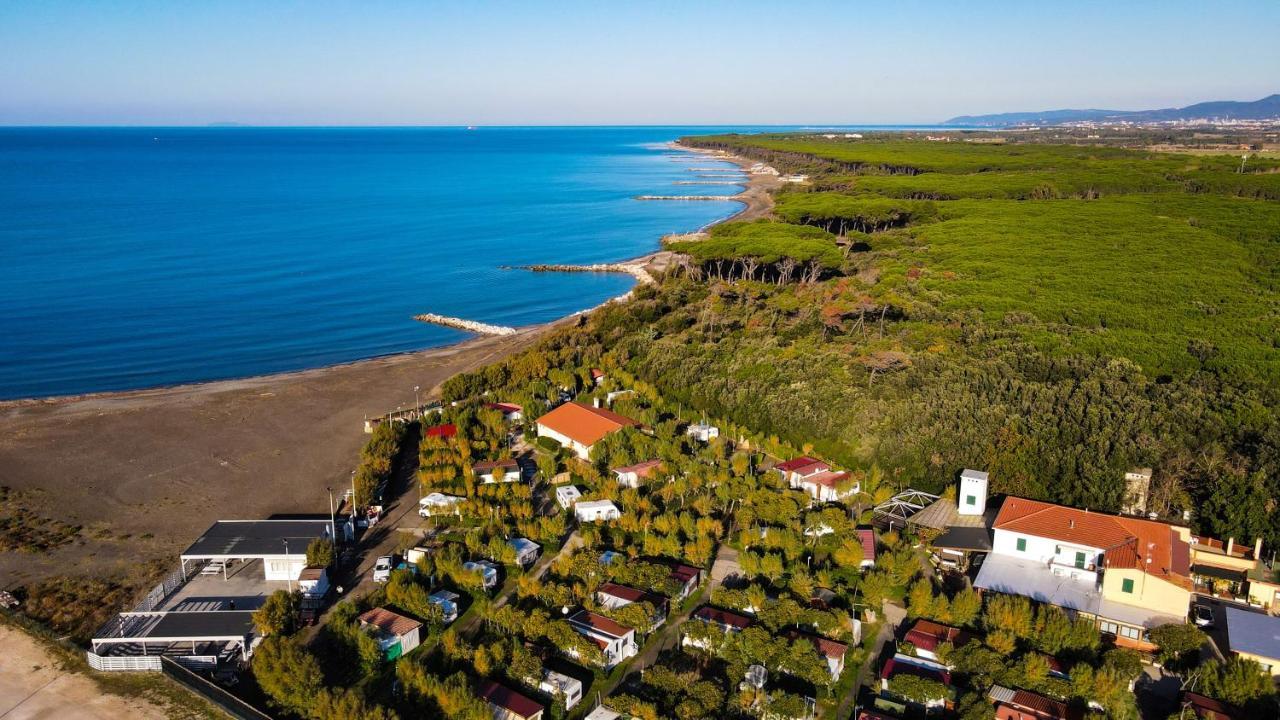 Campeggio Bocca Di Cecina Marina di Cecina Bagian luar foto
